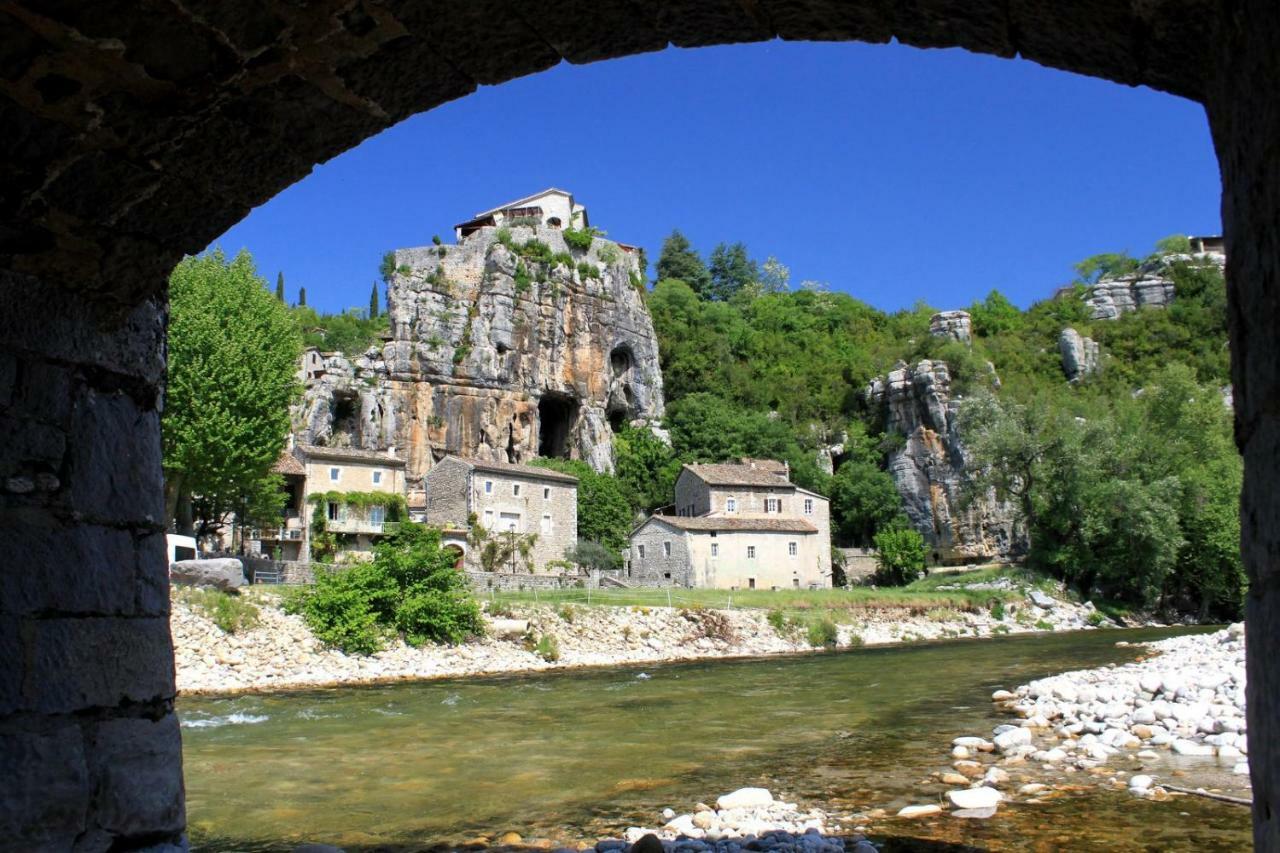 Mas Des Falaises Saint Alban Auriolles Exteriör bild